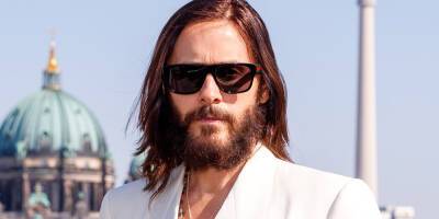 Jared Leto Steps Out for the 'Morbius' Photo Call in Madrid - www.justjared.com - Spain - city Madrid, Spain