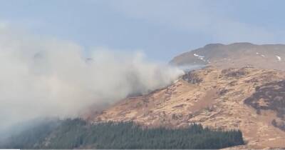 Blaze breaks out on Ben Lomond as huge clouds of smoke billow into sky - www.dailyrecord.co.uk - Scotland - Beyond