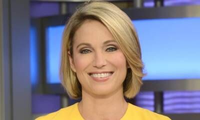 Amy Robach leaves her GMA co-stars in hysterics during fun candid moment on air - hellomagazine.com - New York - New York - Chicago
