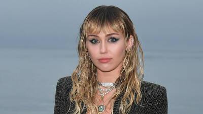 Miley Cyrus' Airplane Makes Emergency Landing After Being Struck By Lightning - www.justjared.com - Paraguay