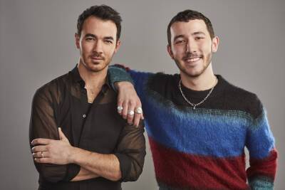 Kevin Jonas - Chris Coelen - Frankie Jonas - Celebrity Relative Competition ‘Claim to Fame,’ Hosted by Kevin and Frankie Jonas, Ordered at ABC - variety.com - Colorado