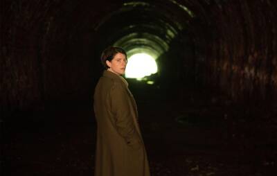 Jessie Buckley is stalked by Rory Kinnear in Alex Garland’s ‘Men’ trailer - www.nme.com - Britain - USA - Minneapolis