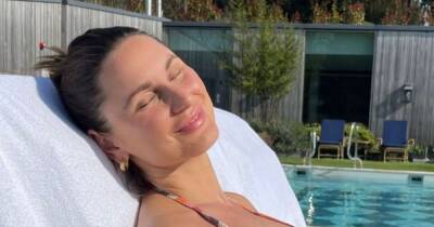 Inside Sam Faiers' Mother's Day spa trip as she shows off blossoming baby bump - www.ok.co.uk