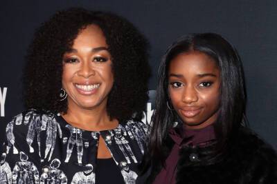 Shonda Rhimes Reveals Her 19-Year-Old Daughter Has Never Watched ‘Grey’s Anatomy’ - etcanada.com
