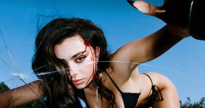 Charli XCX races straight in at Number 1 on Irish Albums Chart with CRASH - www.officialcharts.com - Britain - Ireland - Dublin
