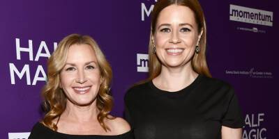 Jenna Fischer & Angela Kinsey to Have an 'Office' Reunion Event in NYC - www.justjared.com - USA - New York - county Hall