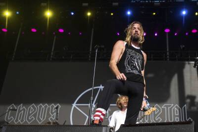 Rock Royalty Mourns Foo Fighters Drummer Taylor Hawkins as Tributes Pour In on Social Media - variety.com - Los Angeles - Colombia - city Bogota, Colombia