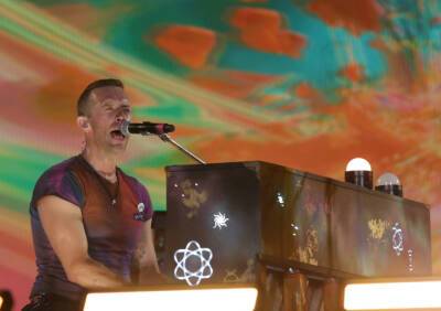 Coldplay Dedicates ‘Everglow’ To Foo Fighters Following Death Of Taylor Hawkins - etcanada.com - Mexico