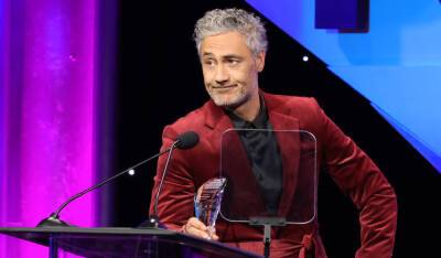 Taika Waititi Jokes About 'Immature Idiots' in Hollywood While Honoring the Work of Publicists - www.justjared.com - Hollywood - Beverly Hills
