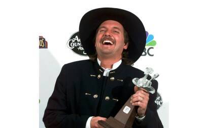 Jeff Carson Dies: Chart-Topping Country Singer Turned Policeman Was 58 - deadline.com - state Missouri - Oklahoma - Nashville - county Tulsa - Tennessee - state Arkansas - county Franklin - county Rogers