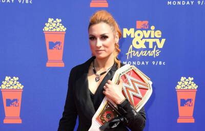 WWE Wrestler Becky Lynch Accuses Trish Stratus Of Causing Problem With Canadian Border Authorities - etcanada.com - Canada