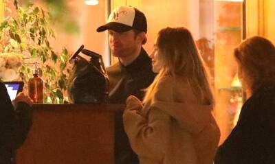 Robert Pattinson & Suki Waterhouse Are Still Going Strong, Photographed at Dinner with Friends! - www.justjared.com - Los Angeles