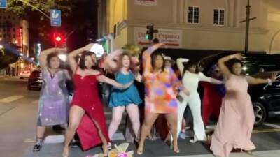 Watch Lizzo Celebrate the Viral TikTok ‘LizzoBigGrrrls’ Dance Challenge - www.glamour.com
