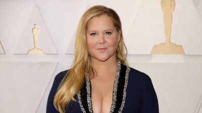 Oscars Host Amy Schumer 'Did Her Darndest' to Get President Zelenskyy to Appear (Exclusive) - www.etonline.com - Ukraine - Russia