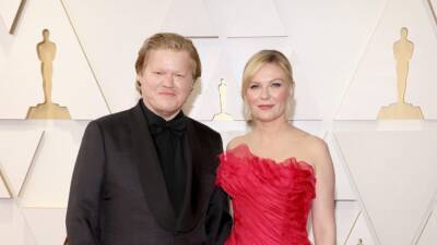 Kirsten Dunst - Jesse Plemons - Javier Bardem - Penelope Cruz - Kirsten Dunst and Jesse Plemons On Staying Up as Late as They Can on Oscars Date Night (Exclusive) - etonline.com - Ukraine
