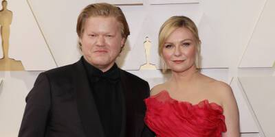 Kirsten Dunst Wore A Rosy Vintage Dress For Oscars 2022 With Husband Jesse Plemons - www.justjared.com - Hollywood