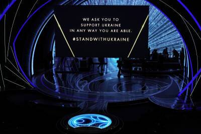 Academy Awards Hold A Moment Of Silence In Support Of Ukraine - etcanada.com - Los Angeles - Ukraine