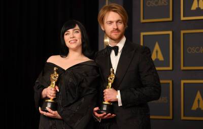 Billie Eilish - James Bond - Johnny Marr - Billie Eilish and Finneas win their first Oscar for ‘No Time To Die’ - nme.com