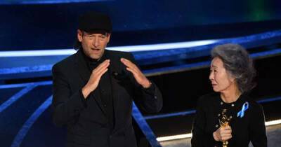 Troy Kotsur receives a standing ovation as first ever deaf male actor to win an Oscar - www.msn.com - Canada - Greece - county Storey - county Love