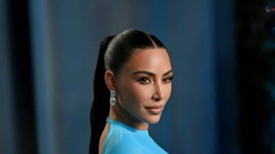 Kim Kardashian Goes Bold in Show-Stopping Blue Look for Oscars After-Party - www.etonline.com - Beverly Hills