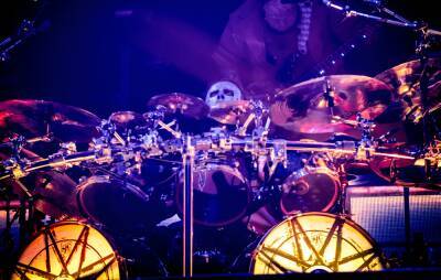 Slipknot “turned up the dials on experimentation” on their new album, says Jay Weinberg - www.nme.com - USA