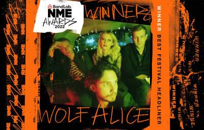 Wolf Alice win Best Festival Headliner at the BandLab NME Awards 2022 - www.nme.com - Britain