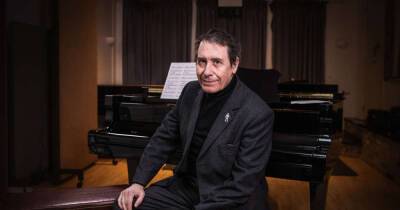 Jools Holland reveals 2014 prostate cancer diagnosis in bid to save lives - www.msn.com - Britain