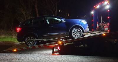 Falkirk cops seize car after driver is found to have no licence or insurance - www.dailyrecord.co.uk