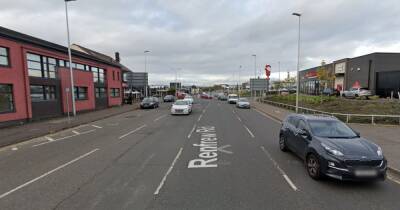 Cops launch manhunt after Scot seriously assaulted in broad daylight - www.dailyrecord.co.uk - Scotland