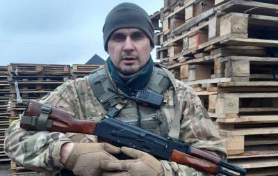 Ukrainian Director Oleg Sentsov Speaks Out From Front Lines Of War: “Russian Bombs Are Falling On Children” - deadline.com - Ukraine - Russia