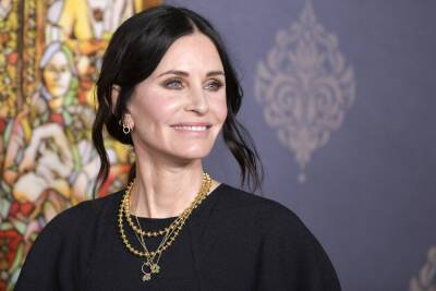 Courteney Cox claims she sold her LA home because it was haunted - nypost.com