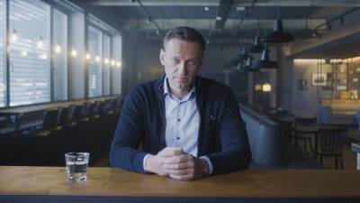 ‘Navalny’ Director Daniel Roher Lashes Out at ‘Murderous’ Kremlin Regime, Insists ‘Putin Is Not Russia’ - variety.com - Ukraine - Russia - county Stone - Denmark - city Copenhagen
