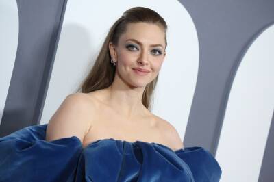 Amanda Seyfried Shares Why She Didn’t Meet Elizabeth Holmes Before Filming ‘The Dropout’ - etcanada.com - county Holmes