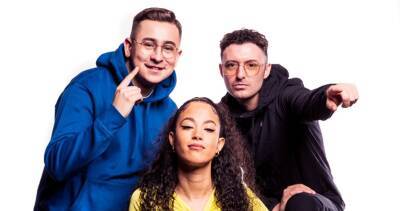 Belters Only top Irish Singles Chart for a second week with Make Me Feel Good ft Jazzy - www.officialcharts.com - Britain - USA - Ireland