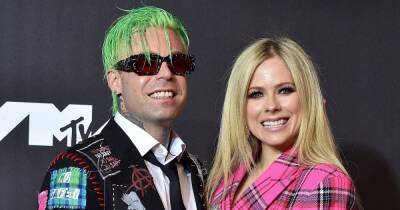 Avril Lavigne Gushes Over Collaborating With Boyfriend Mod Sun on ‘Love Sux’ Album: ‘Really Incredible’ - www.usmagazine.com - Chad