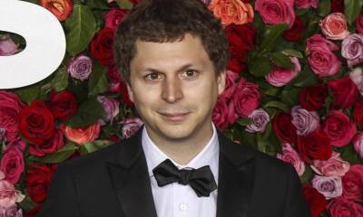 Amy Schumer accidentally reveals Michael Cera welcomed his first child - us.hola.com - New York