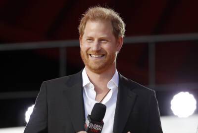 Meghan Markle - Prince Harry Wears A Cowboy Hat For Surprise Appearance At Texas Rodeo - etcanada.com - USA - Texas - county Worth - city Fort Worth, state Texas