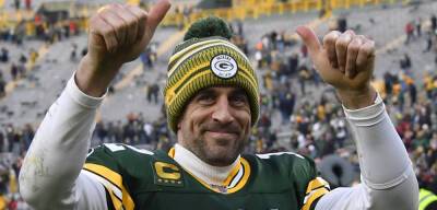 Aaron Rodgers Signs Massive Contract to Stay with Packers, Is Now Highest Paid Player in NFL History! - www.justjared.com