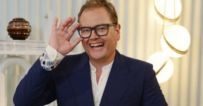 Alan Carr - Art Deco - Paul Drayton - Fearne Cotton - Adele - Inside Alan Carr’s chic home, baby-pink tiled bathroom and '70s sauna vibe' and the house gift pal Adele hates - ok.co.uk