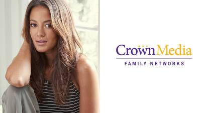 Lacey Chabert - Kevin Costner - Hamilton Daly - Heather Hemmens Signs Multi-Picture Deal With Crown Media Family Networks - deadline.com - city Roswell, state New Mexico - state New Mexico