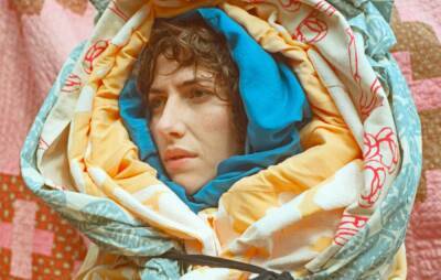 Listen to Aldous Harding’s warm new single, ‘Fever’ - www.nme.com - Britain - New Zealand - county Hall - Ireland - city Manchester, county Hall - county Henry