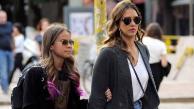 Jessica Alba Shares Rare Photo With Look-Alike Daughters Honor, 13, Haven, 10 - hollywoodlife.com