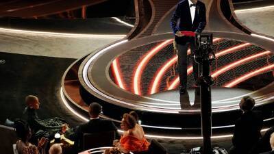 Oscars producer says police offered to arrest Will Smith - abcnews.go.com