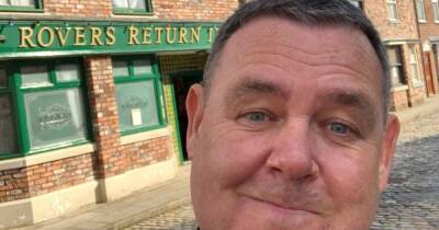 Eileen Grimshaw - Todd Grimshaw - Billy Mayhew - Tony Maudsley - Sarah Barlow - George Shuttleworth - ITV Coronation Street's George Shuttleworth star Tony Maudsley delights fans as he shares news with Rovers selfie - manchestereveningnews.co.uk - Manchester - George
