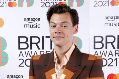 Harry Styles Talks Album Easter Eggs, Feeling The Pressure And Scented Candles - etcanada.com