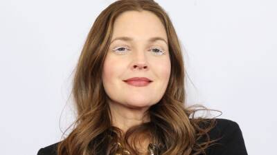 Drew Barrymore Looks Like a Completely Different Person With Waist-Length Hair - www.glamour.com