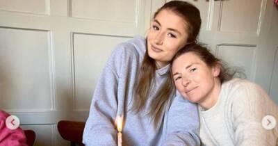 Jamie Oliver's daughter Daisy looks exactly like mum Jools in rare pic as she turns 19 - www.ok.co.uk