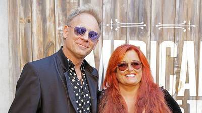Wynonna Judd’s Husband: Everything To Know About Cactus Moser Her Other 2 Marriages - hollywoodlife.com