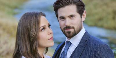 'When Calls The Heart's Erin Krakow & Chris McNally Drop New Hints About Elizabeth & Lucas' Relationship - www.justjared.com - county Lucas