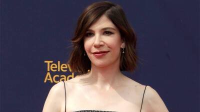 ‘Portlandia’s Carrie Brownstein To Direct ‘Witness Protection’ Starring Annie Murphy For MRC And Alloy Entertainment - deadline.com - New York